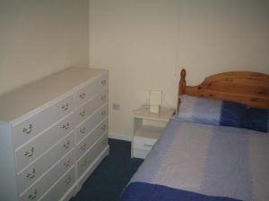 433 bedroom (2)